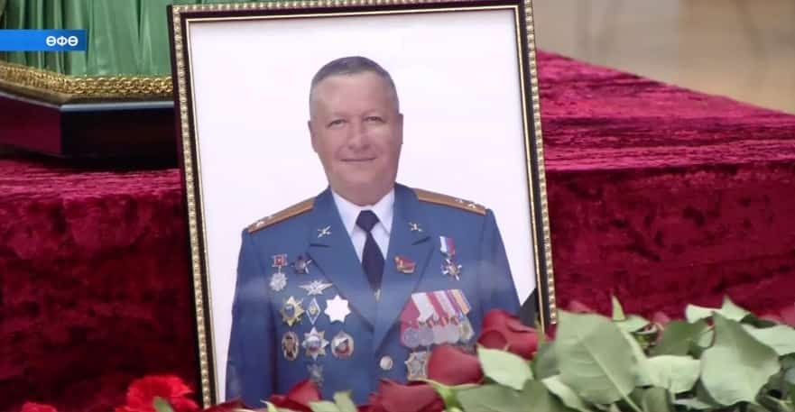 Тыныс йоҡла, офицер! Республика йәмәғәтселеге Иршат Фәхретдиновты һуңғы юлға оҙатты