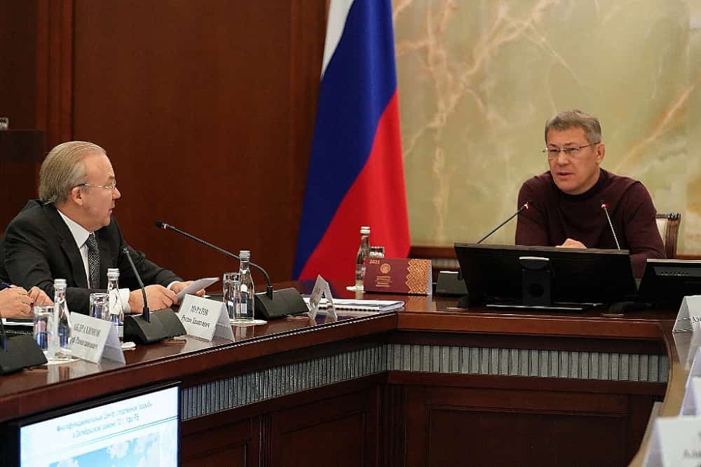 Радий Хәбиров Өфөнөң 450 йыллығына брендбук әҙерләргә ҡушты