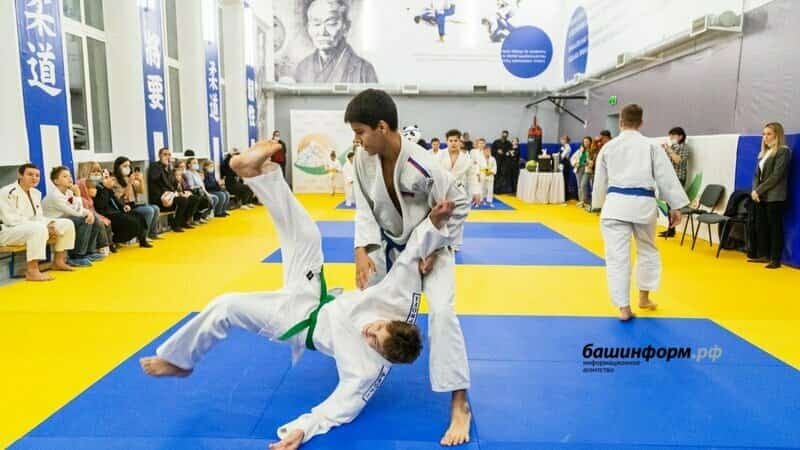 Радий Хәбиров дзюдо буйынса Европа команда чемпионатында ҡатнашыусыларға уңыштар теләне