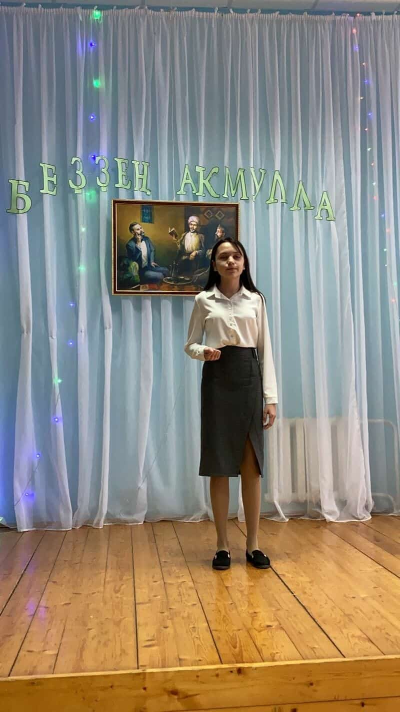 Бишбүләк  уҡыусылары  Аҡмулла шиғырҙарын һөйләне