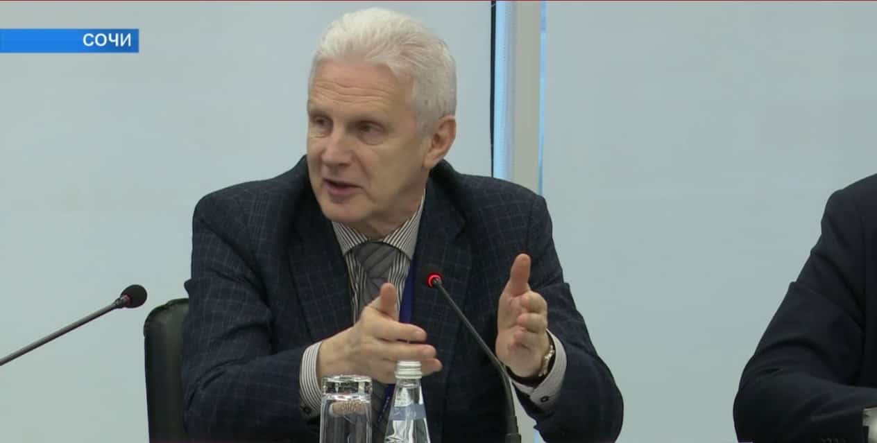 Радий Хәбиров фәнни белем биреү үҫешенә ҙур иғтибар бүлә
