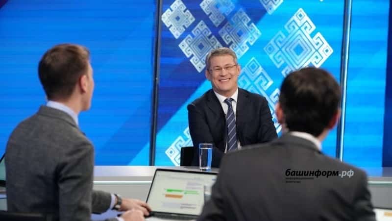 Радий Хәбиров башҡорт телен өйрәнеүҙән ләззәт алыуын белдерҙе