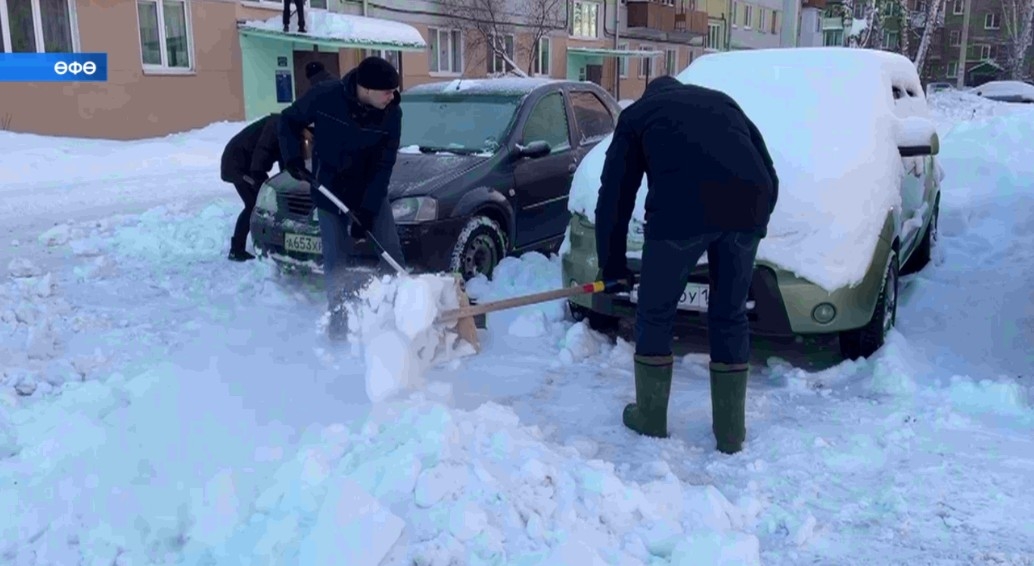 Дим районында йәшәүселәр тотош республикала барған «Ҡарлы өмә» акцияһына ҡушылды