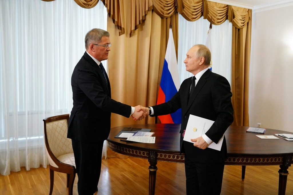 Радий Хәбиров Рәсәй Президенты Владимир Путин ҡуйған маҡсаттар буйынса эш башларға ҡушты
