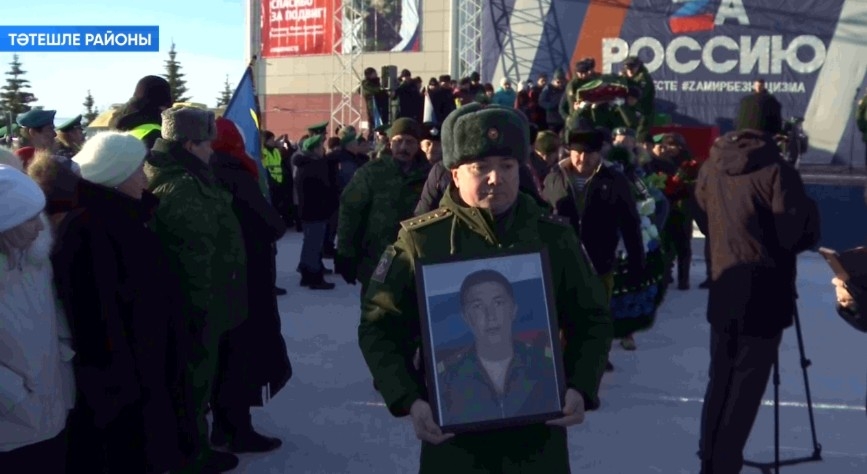 Бөгөн Тәтешле районы халҡы Фәнис Хөсәйеновты һуңғы юлға оҙатты