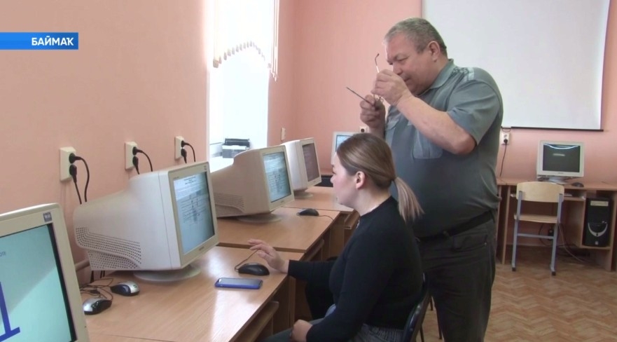 ДОСААФ-тың Баймаҡ бүлексәһе мастерҙары Өфөлә уҙған автомобиль йөрөтөү буйынса бәйгелә еңеү яулаған