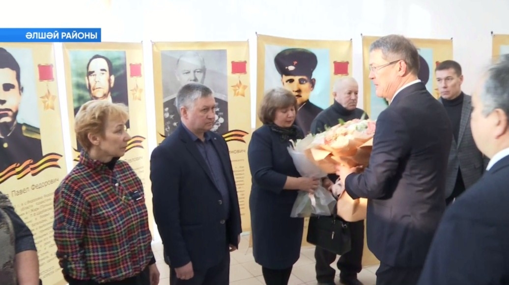 Башҡортостан башлығы Әлшәй районында СВО-ла һәләк булған егеттәрҙең ата-әсәләре менән осрашты