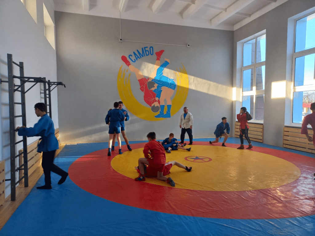 Илеш районы үҙәгендә  Муса Гәрәев исемендәге спорт мәктәбе капиталь ремонттан һуң ишектәрен асты
