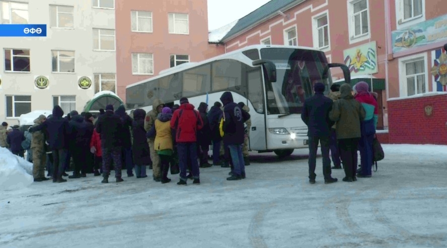 Башҡортостанға ялға ҡайтҡан хәрбиҙәр бөгөн хәрби операция биләмәләренә оҙатылды