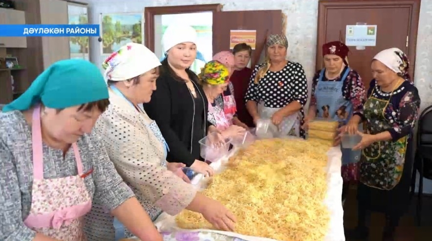 Дәүләкән районы ҡатын-ҡыҙҙары махсус хәрби операцияла ҡатнашҡан яҡташтары өсөн гуманитар йөк әҙерләй