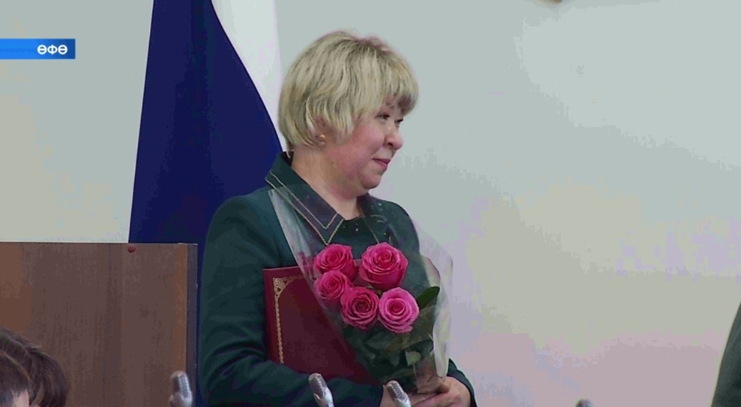 Башҡорт теле белгесе, алдынғы фән эшмәкәре Луиза Сәмситова 50 йәшлек юбилейын билдәләй