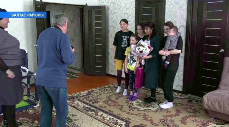 «Герой - Әсә» Альбина Хәйҙәршина тыуған төйәге Балтас районына ҡайтып етте