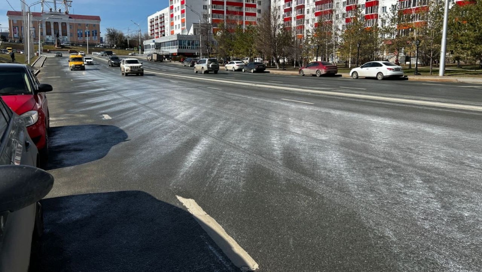 Өфө урамдарын шампунь менән йыуалар