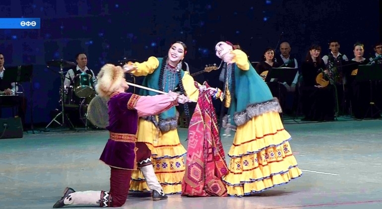 Өфөлә ике данлыҡлы ижади коллектив бер сәхнәлә сығыш яһаны