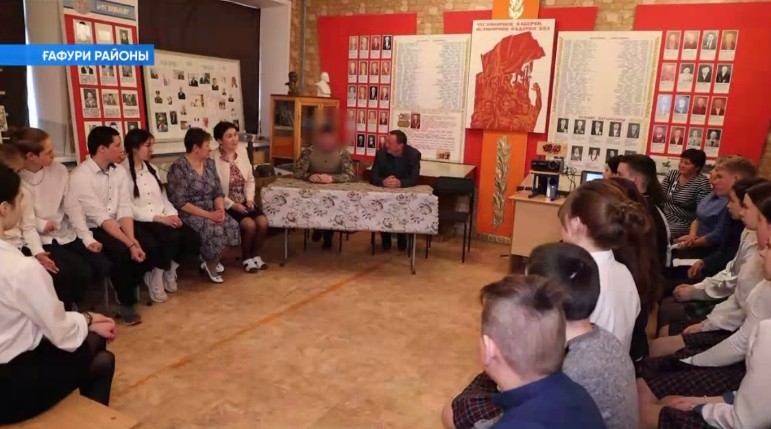 Ғафури райоынында уҡыусылар махсус хәрби операциянан ялға ҡайтҡан яугир менән осрашты