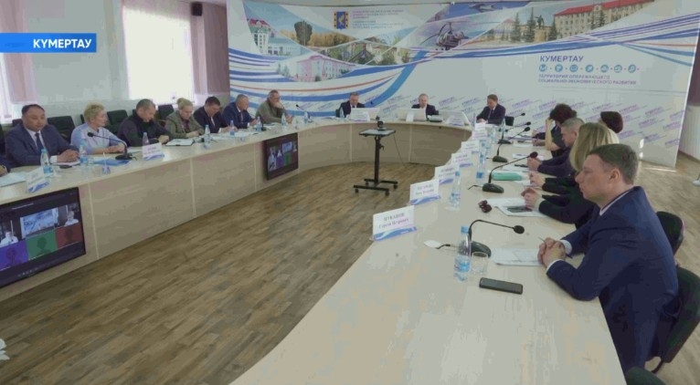 Күмертауҙағы «Шахтер» футбол стадионында төҙөлөш эштәрен ике йыл эсендә тамамлау ҡарала