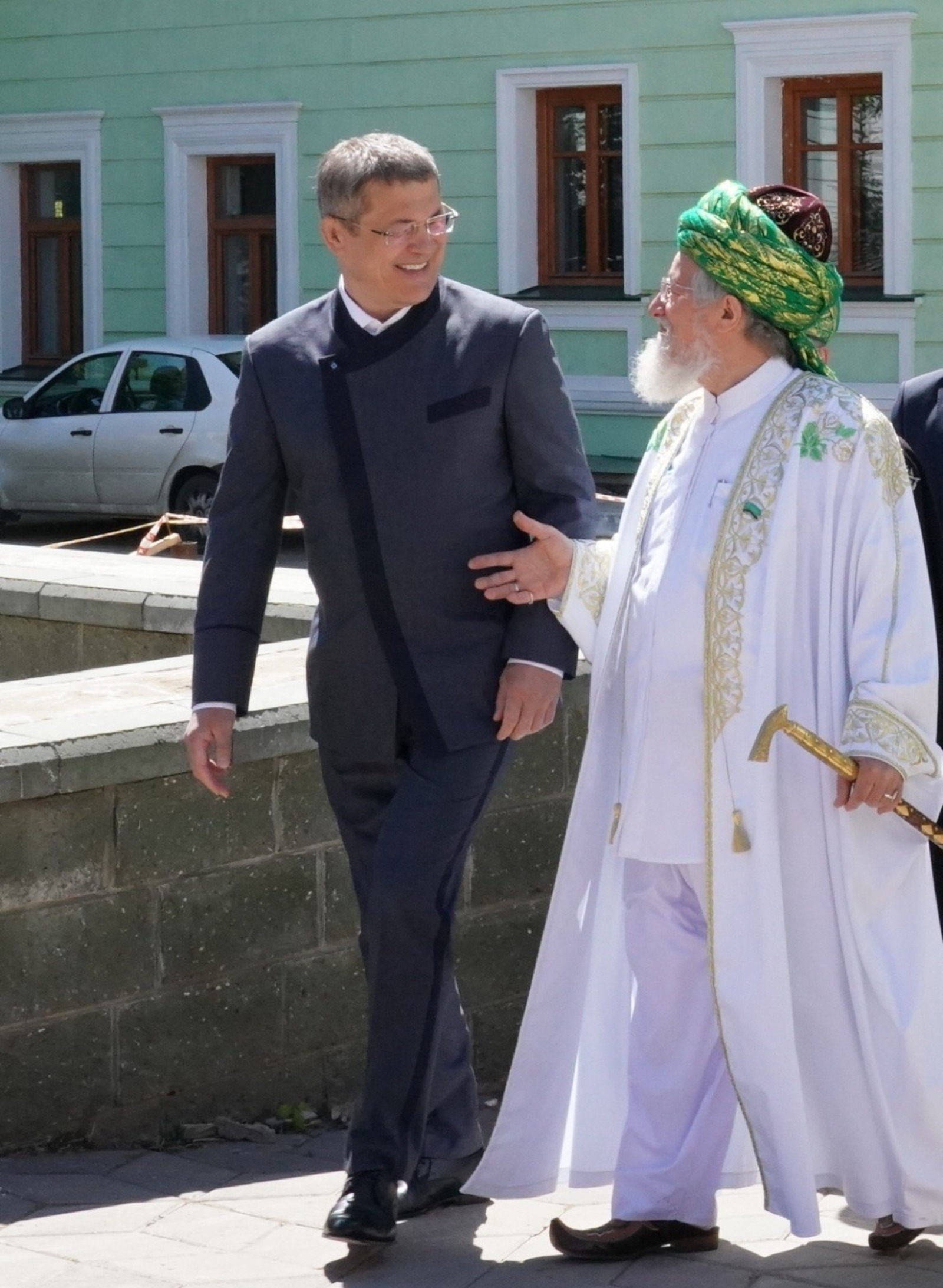 Республика Башлығы Радий Хәбиров Милли кейем көнөнә ҡарашын белдерҙе
