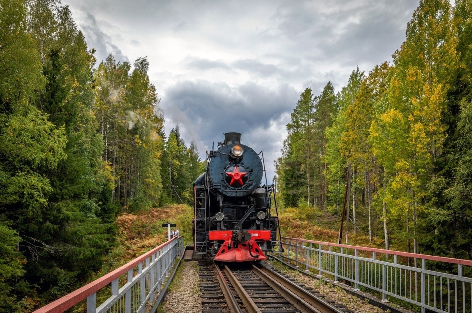 Өфөлә "Еңеү паровозы"н ҡаршылайҙар