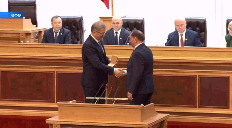 Раил Әсәҙуллин «Башҡортостанда күрһәткән хеҙмәте өсөн» ордены менән бүләкләнде