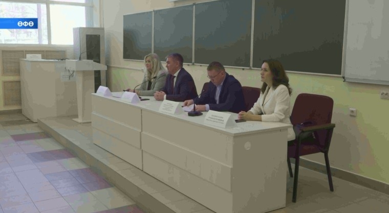 Өфөлә «Карьера үҫеше» проекты сиктәрендә студенттар һәм эш биреүселәр осрашыуы үтте