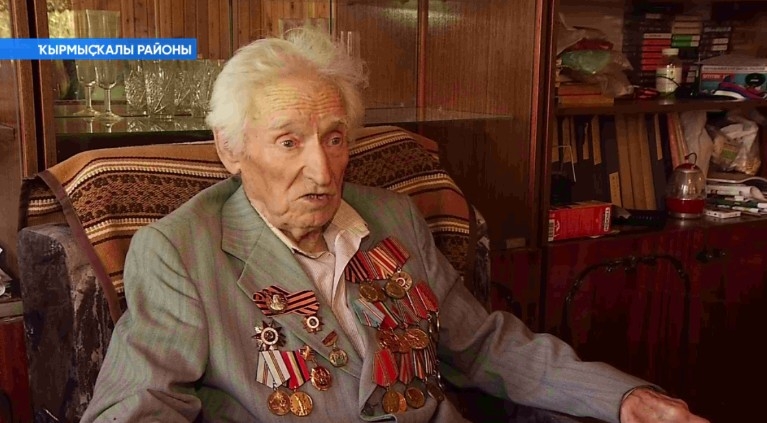 Бөйөк Ватан һуғышы ветераны Николай Астафьев хәрби иҫтәлектәре менән бүлеште