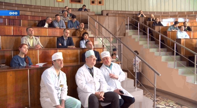 Өфөлә колоректаль хирургия буйынса төбәк-ара форум эш башланы