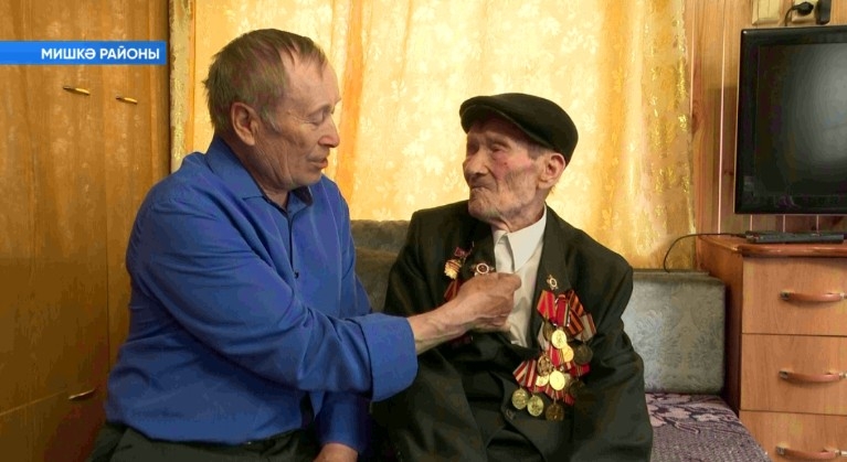 Бөйөк Ватан һуғышы ветераны Павел Баймәтов фронт хәтирәләре менән бүлеште