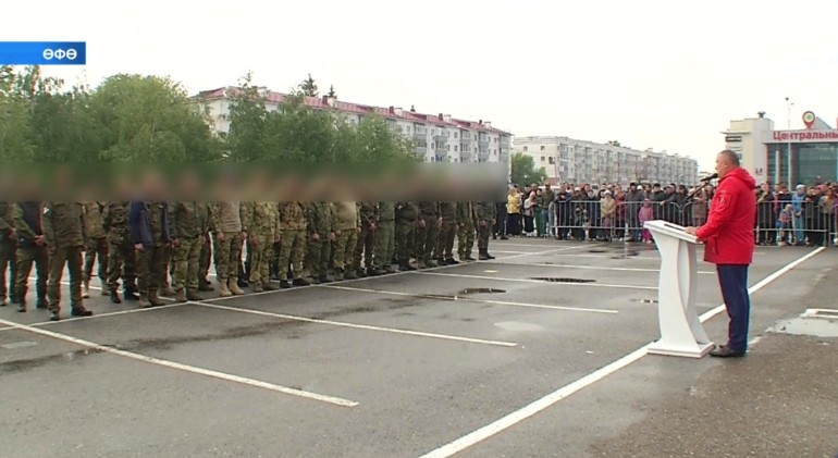 Ике аҙна ялдан һуң мобилизацияланыусы ир-егеттәр махсус хәрби операция биләмәһенә юлланды