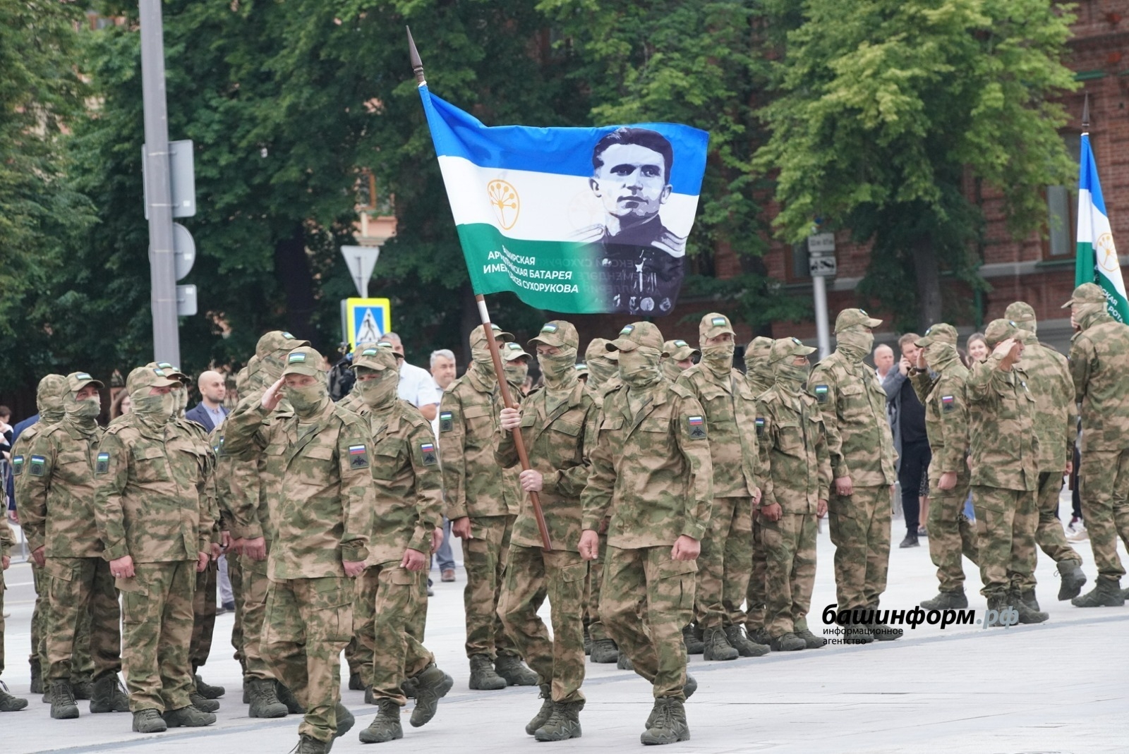 Бөгөн республика яугирҙәре хәрби күнекмә урынына юлланды