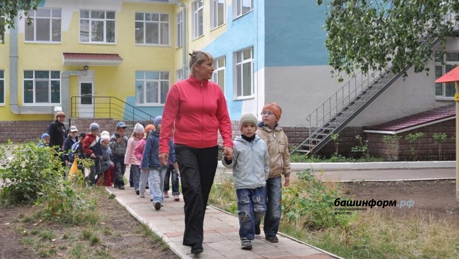 Депутаттар балалар баҡсаларын яңыртыу программаһын тәҡдим итте