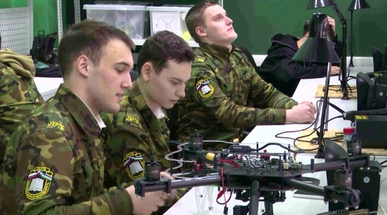 Рәсәй төбәктәрендә пилотһыҙ осоу аппараттары етештереүгә ярҙам итеү үҙәктәре барлыҡҡа киләсәк