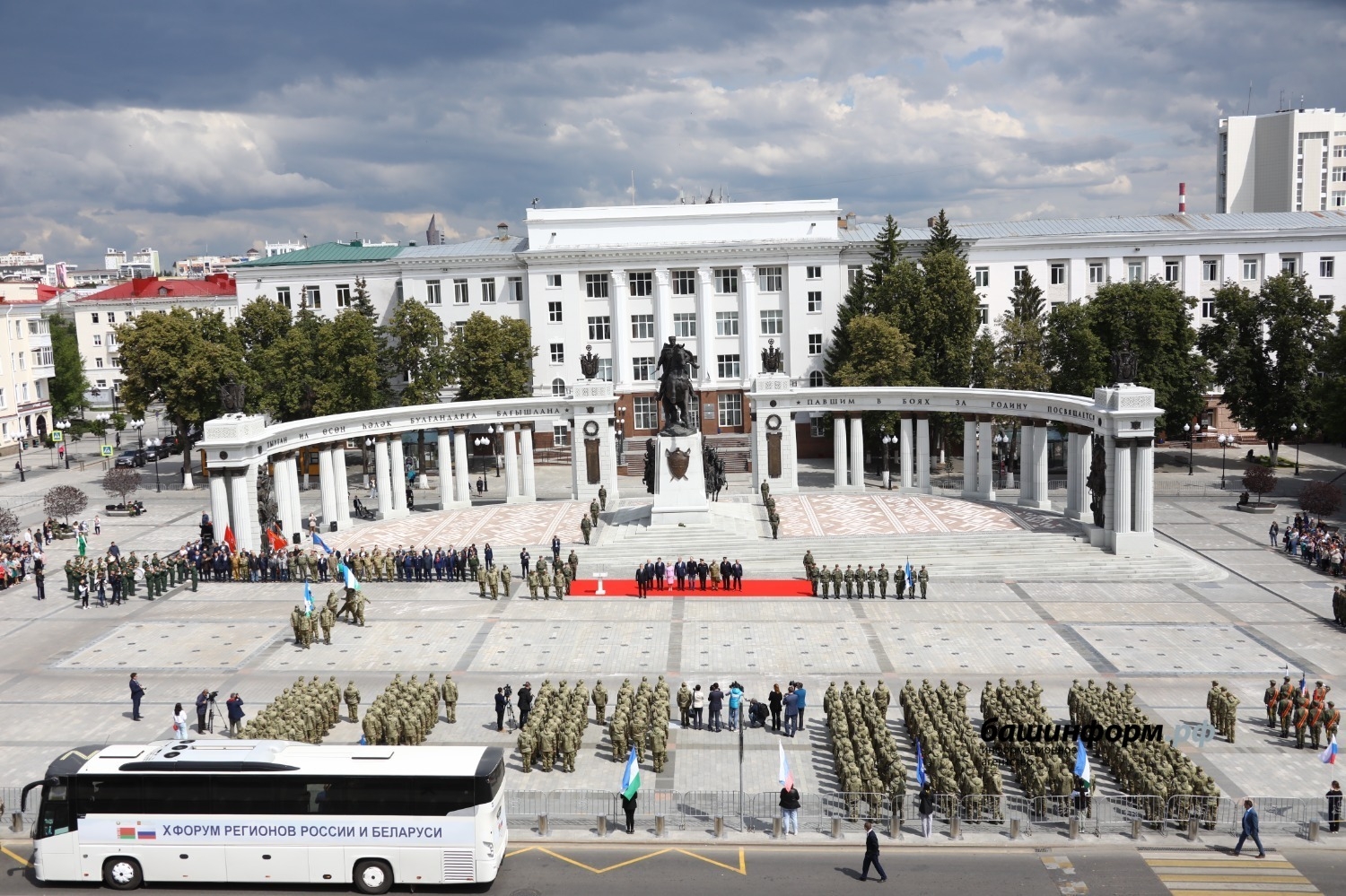 Бөгөн Өфөнән "Башҡортостан" полкы хәрби берләшмәләре оҙатылды