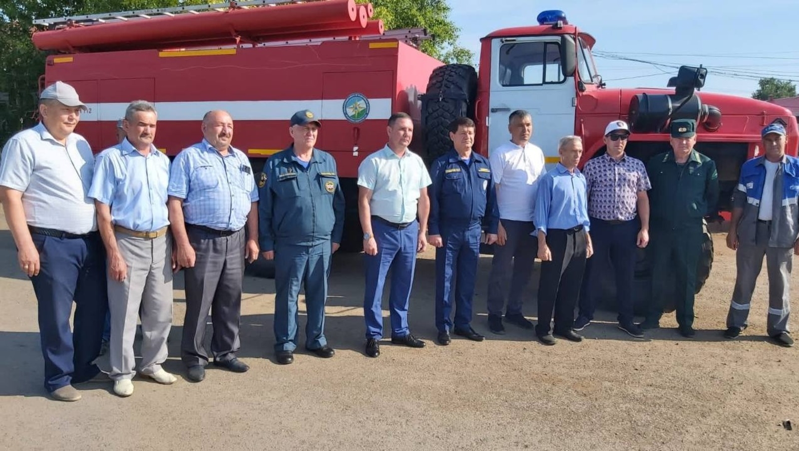 Бүздәк районы ирекле янғын һүндереү командаларына яңы техника тапшырылды