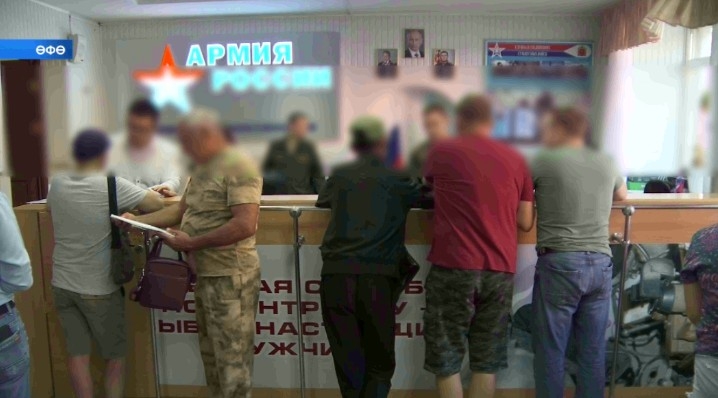 Республикала контракт буйынса Ҡораллы көстәрҙә хеҙмәт итергә теләүселәр артыуы күҙәтелә