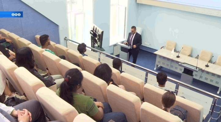Башҡорт дәүләт медицина университетының сит ил студенттары өсөн билдәле ғалим сығыш яһаны