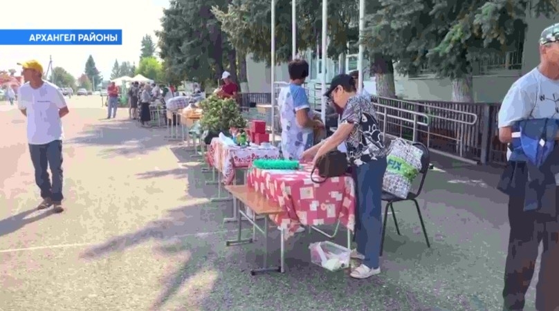 Архангел районы үҙәгендә халыҡ кәсептәре йәрминкәһе үтте.
