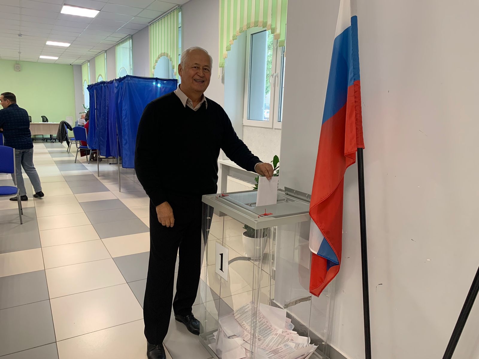 Хөрмәтулла Үтәшев: "Парламент тәү сиратта  республика мәнфәғәтен яҡларға тейеш"