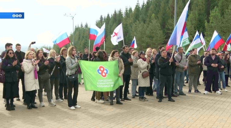 Теүәл бер йыл элек Рәсәй составына дүрт яңы өлкә инде