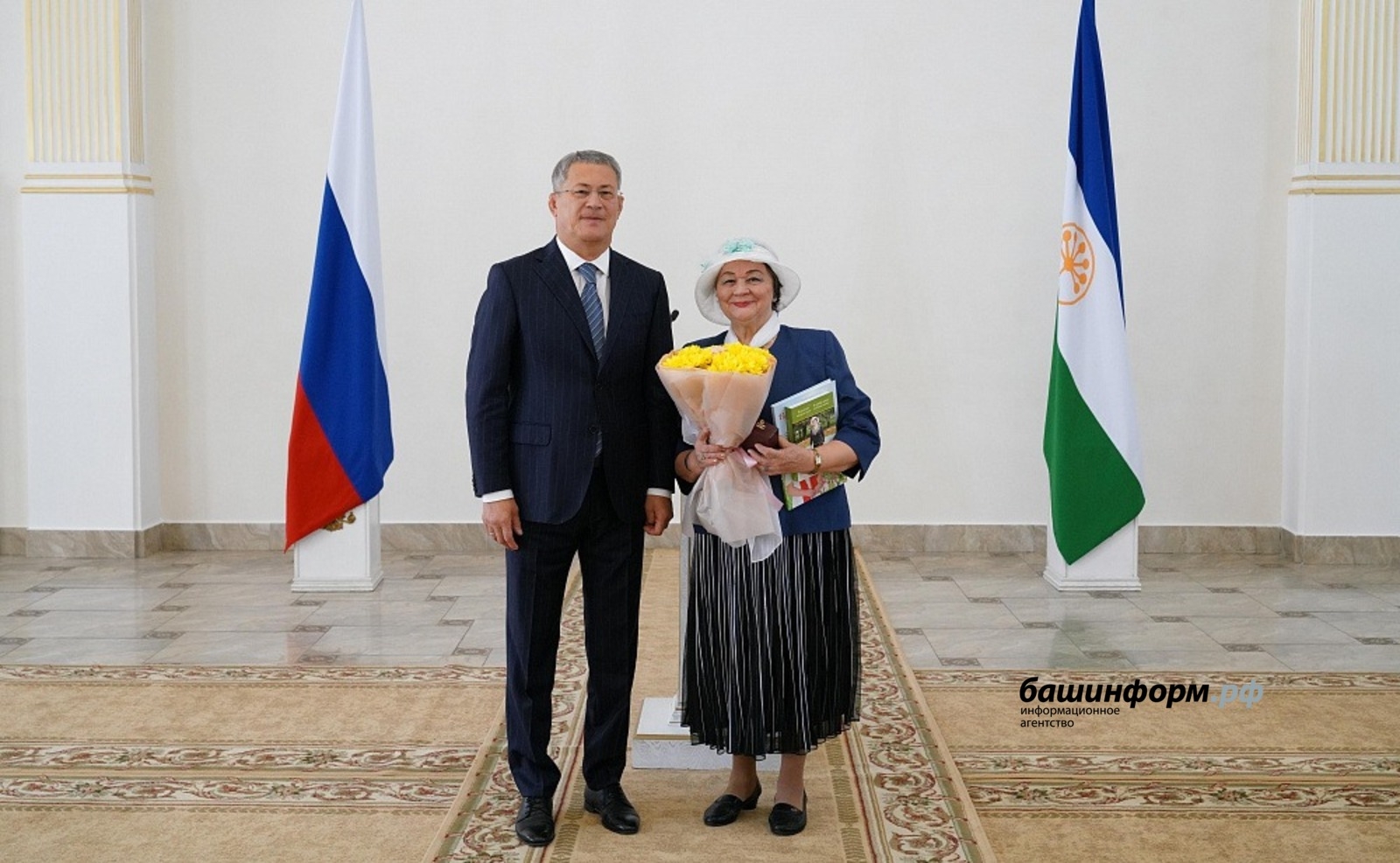 Башҡортостан Башлығы  Радий  Хәбиров  Республика  көнө алдынан дәүләт наградалары  тапшырҙы