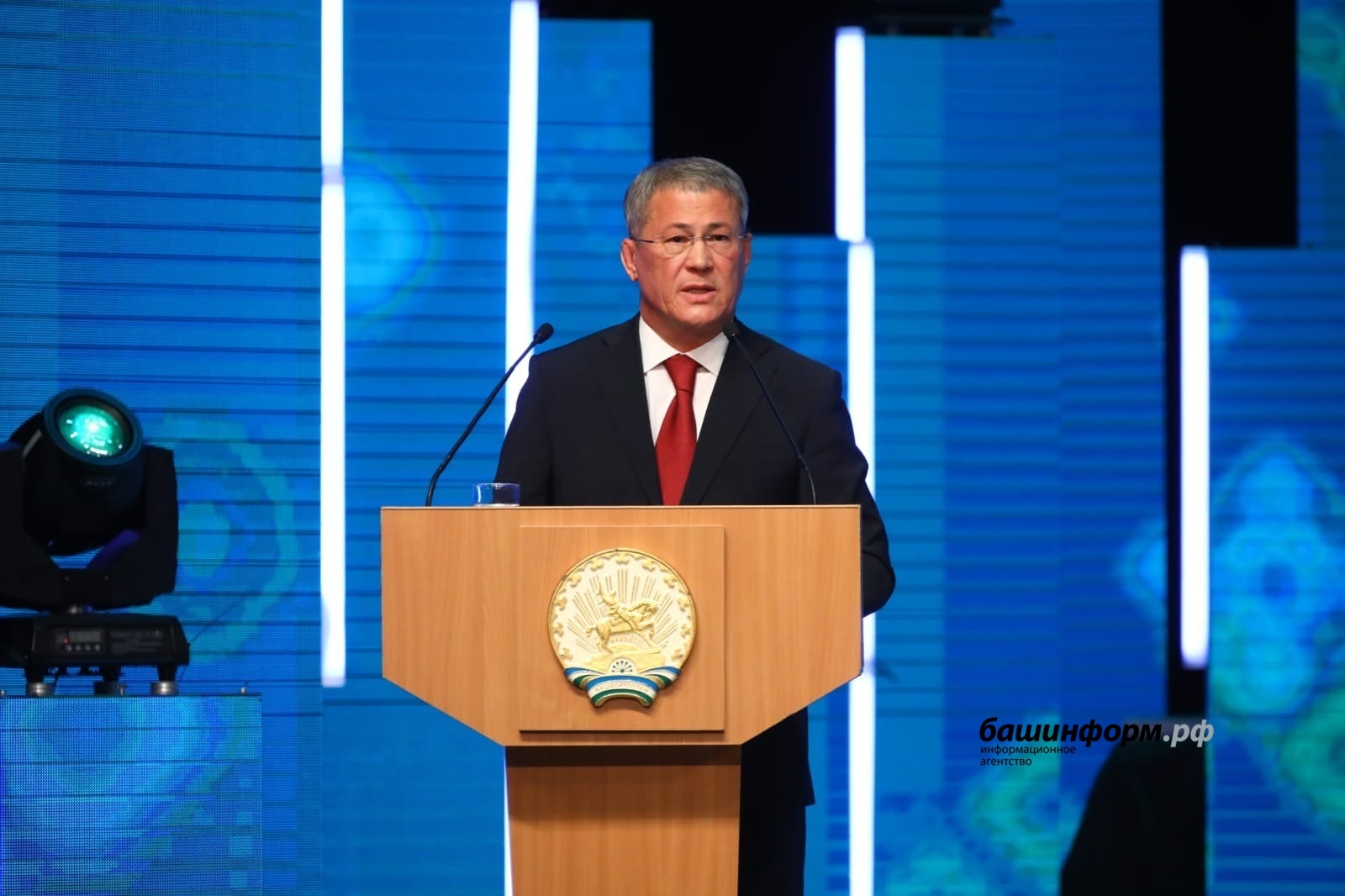 Радий Хәбиров Башҡортостан халҡын Республика көнө менән ҡотланы