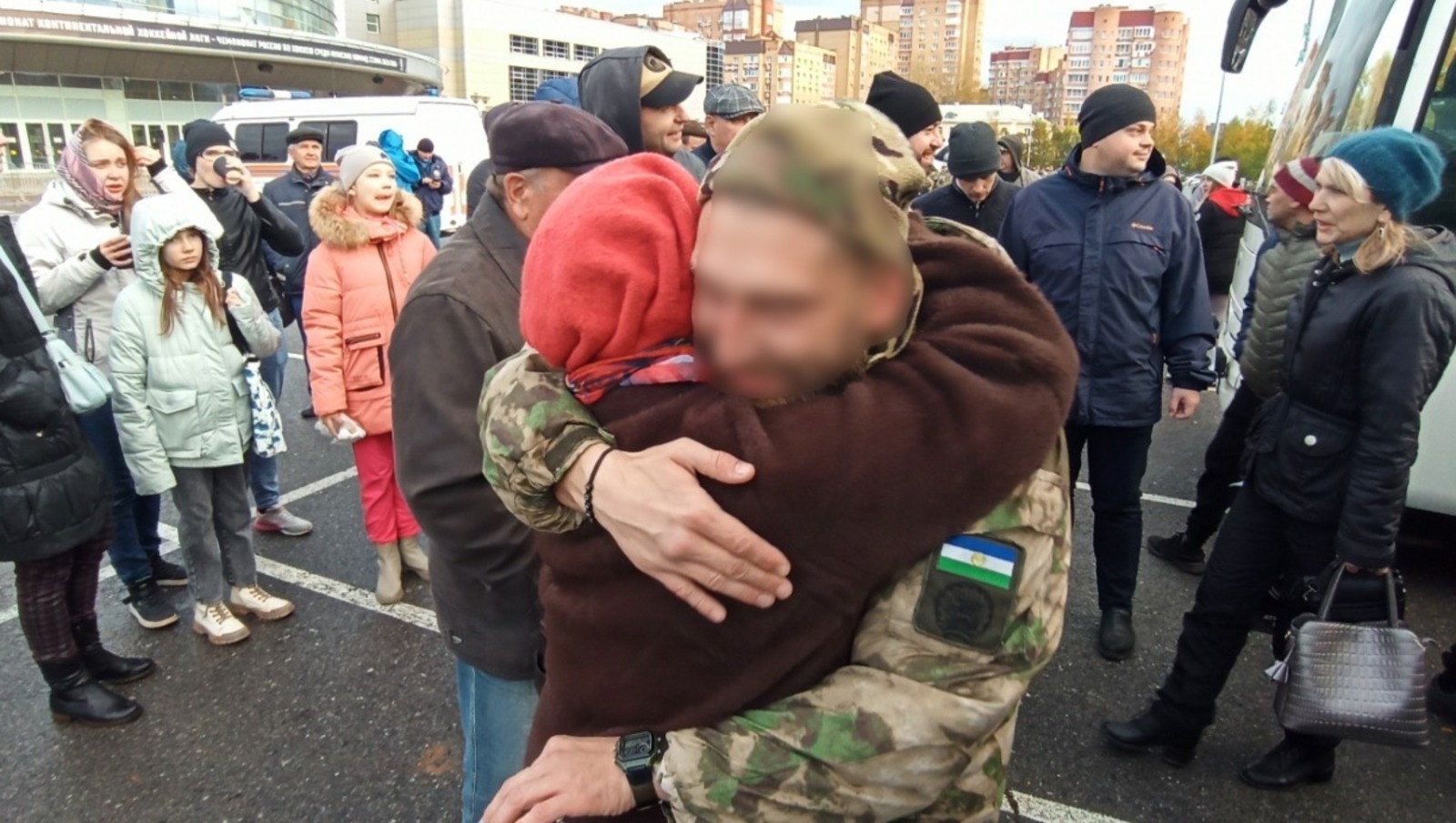 Бөгөн Өфөлә  махсус хәрби операцияла  ҡатнашыусыларҙың бер төркөмө оҙатылды