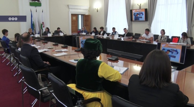 Өфө ҡала хакимиәтендә «Йыл ирекмәне-2023» премияһына тәҡдим ителгән проекттарҙы асыҡ яҡлауҙар үтте