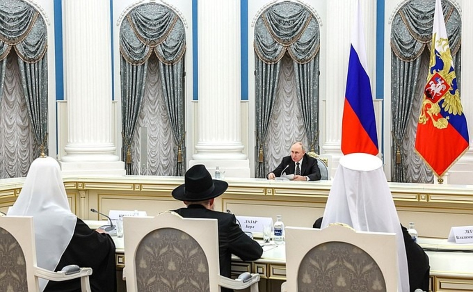 Владимир Путин Рәсәйҙәге традицион дини берләшмәләр етәкселәре менән осрашты