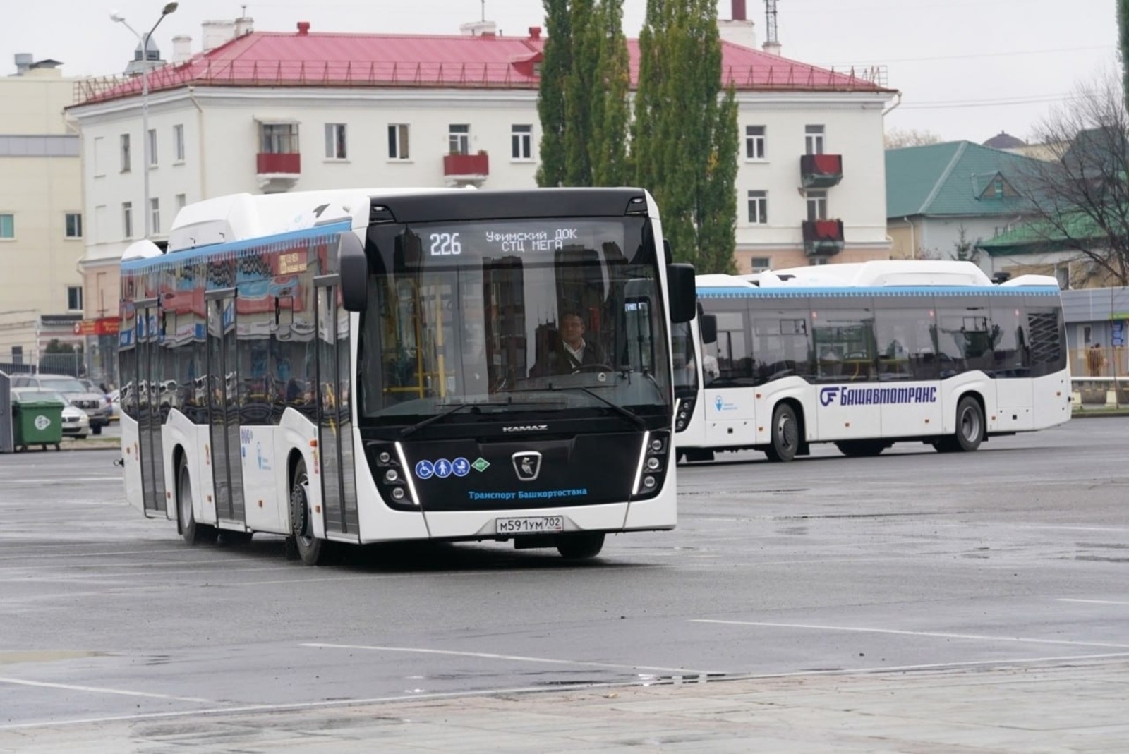 Бөгөн Рәсәйҙә Автомобиль һәм ҡала пассажир транспорты хеҙмәткәрҙәре көнө билдәләнә