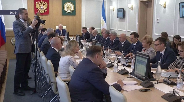 Дәүләт Йыйылышы - Ҡоролтай депутаттары алдағы өс йылға республика бюджеты проектын ҡарай башланы