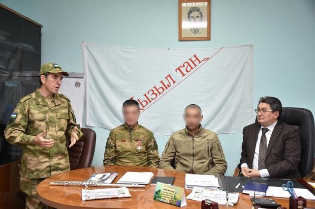 "Беҙҙең бурыс - Тыуған илде  һаҡлау", - ти улар