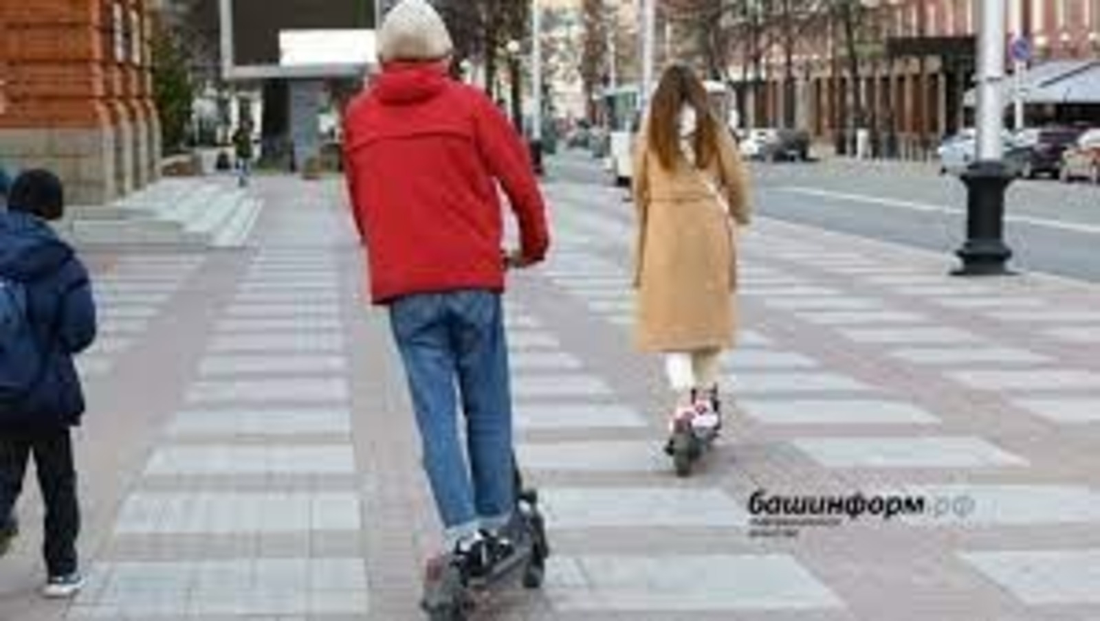 Хөкүмәт электр самокатын йөрөтөүселәргә штрафтар тураһында башланғысты хупланы