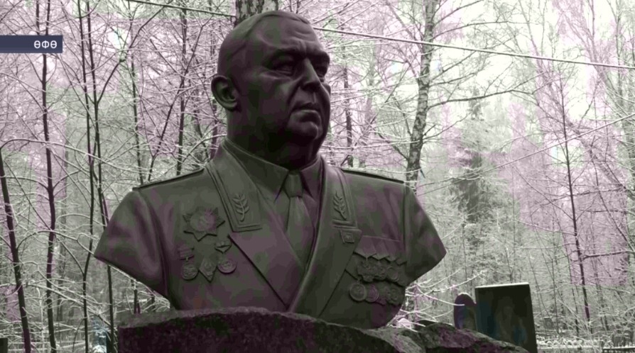 Башҡортостан йәмәғәтселеге генерал-лейтенант Артур Әхмәтхановты иҫкә алды