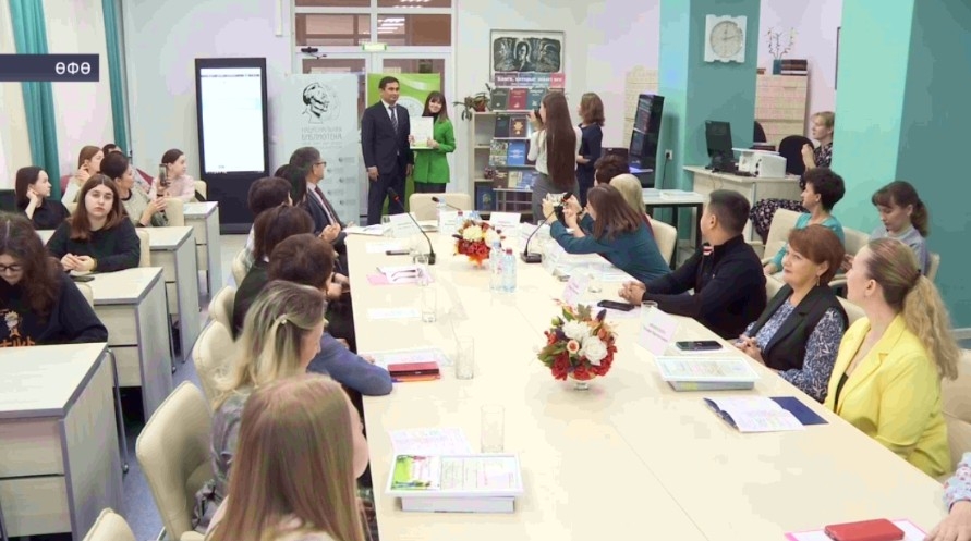 Өфөлә «Китапхана һөнәри һәм шәхси үҫеш биләмәһе» исемле түңәрәк өҫтәл үтте