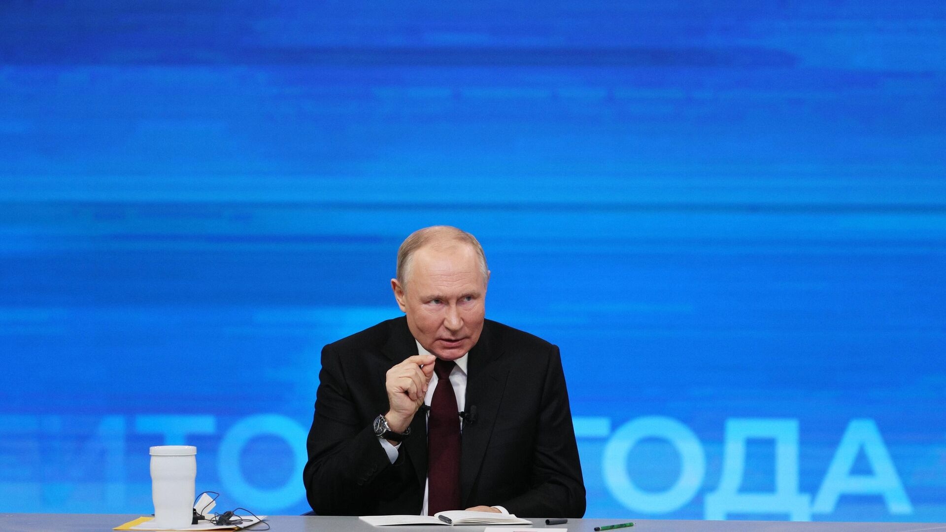Владимир Путин һайлауҙа үҙен-үҙе күрһәтеүсе булараҡ ҡатнаша